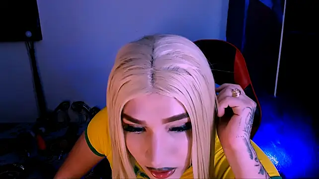bubble_red Live XXX Chat