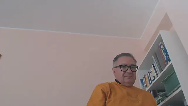 YOU6me élő XXX-chatje