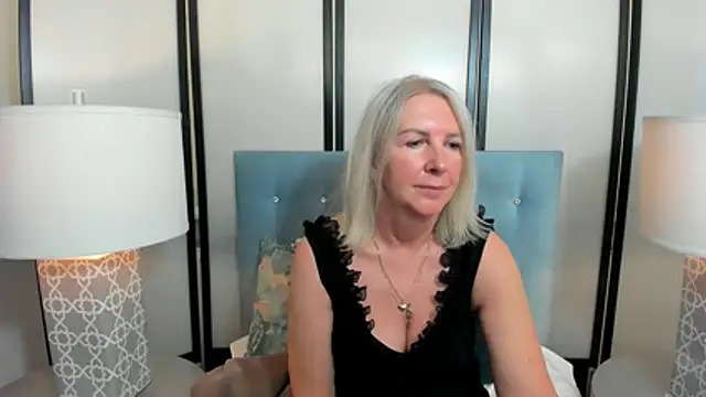 EricaTop Chat XXX in diretta