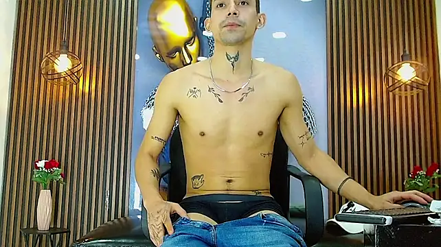 DarkHunttern Live XXX chat