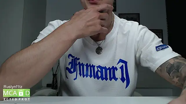 XXX chat uživo modela Rustynf1tz_