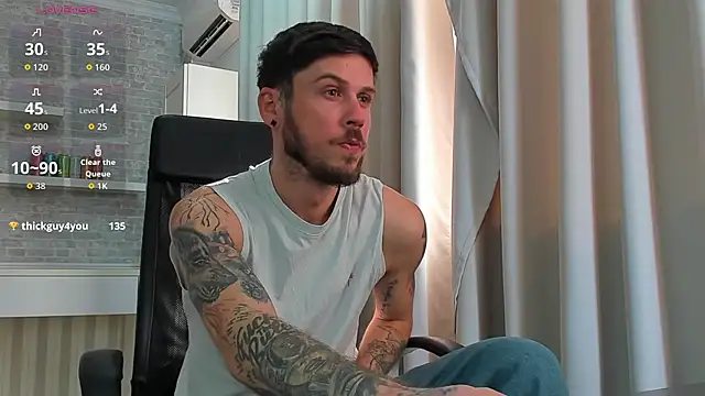 Chat XXX en directo de JonahShaw
