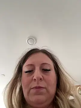 Živý XXX chat Poppyshaw_