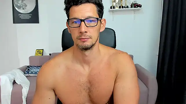 BrutusK08 Chat XXX live