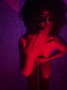 Chat +18 de Dominiqxe_brights ao vivo