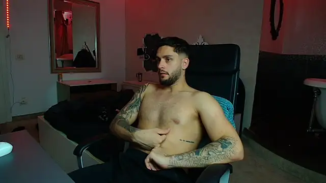 Chat +18 de TroyWadee ao vivo
