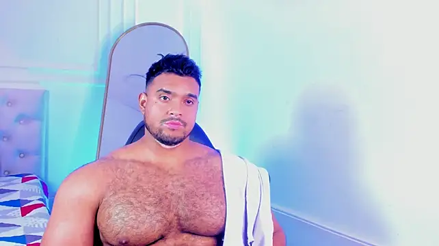 liam_bear live XXX chat