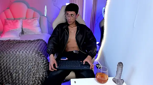 Chatroom XXX en direct de Only_Dko_