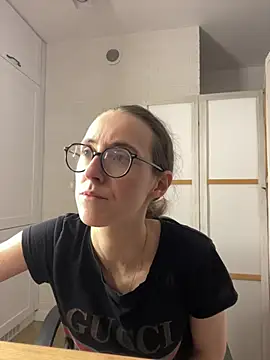 Chat +18 de MartiniiSelenna ao vivo