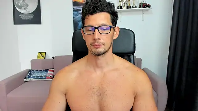 XXX chat uživo modela BrutusK08