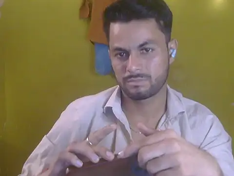 Stubborndesiboy Adlı Modelin Canlı XXX Sohbeti
