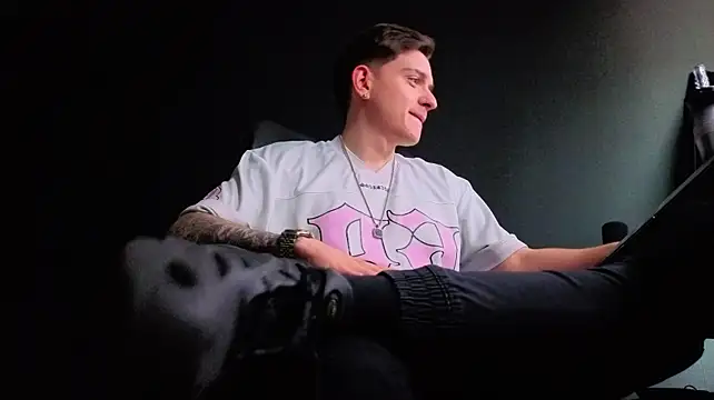 FelixStarkk: απευθείας συνομιλία ΧΧΧ
