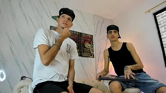 COOL_BOYS2's Live XXX Chat