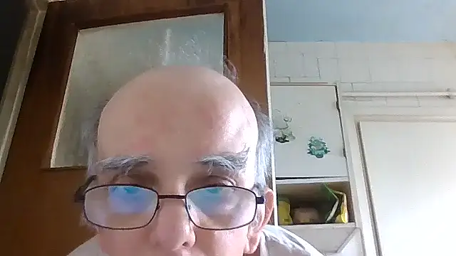 mariusica1@xh Adlı Modelin Canlı XXX Sohbeti