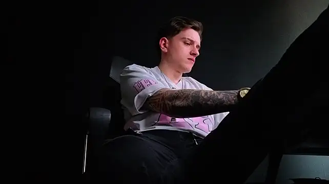 Czat XXX na żywo – FelixStarkk