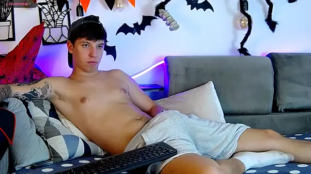 ThomasEdisonn XXX чат на живо