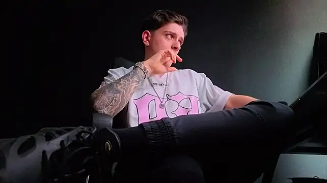 XXX chat uživo modela FelixStarkk