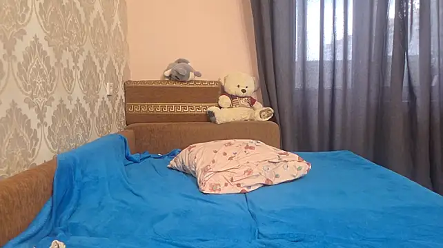 ChrystalAlma's Live XXX Chat