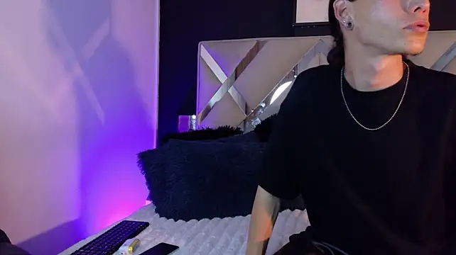 Онлайн чат XXX Alexxey_x