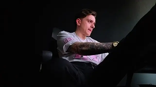 FelixStarkk Chat XXX live