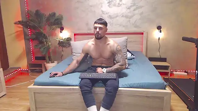 Онлайн чат XXX Tiberius_hunk
