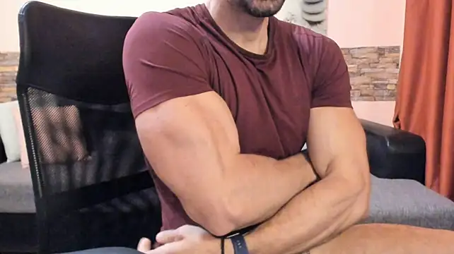 HotHunkTrainer – Naživo XXX chat