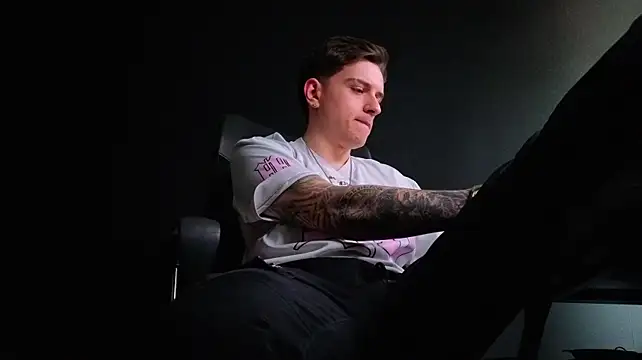 FelixStarkk Chat XXX live