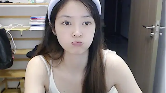 Mimi-cnbaby Chat XXX in diretta