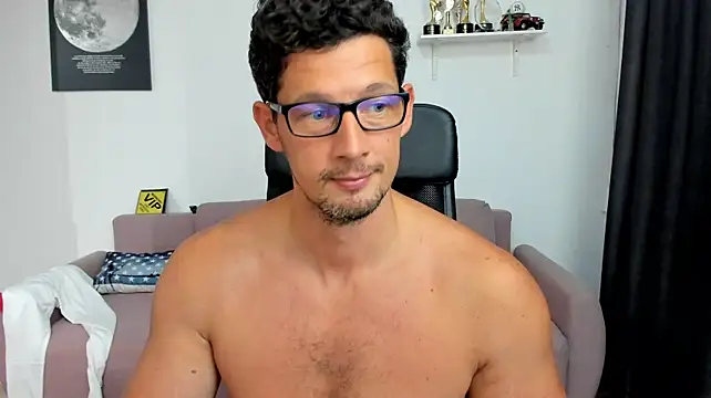 BrutusK08 Live XXX-Chat