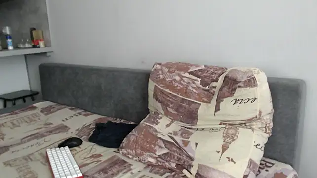 Student_Oliver live XXX chat