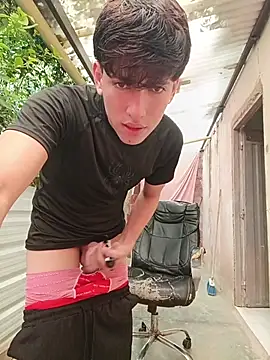 MenOnlyHot live XXX chat