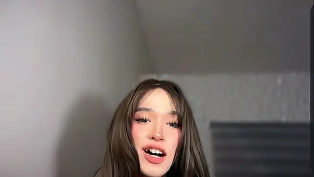 angel_skye Adlı Modelin Canlı XXX Sohbeti