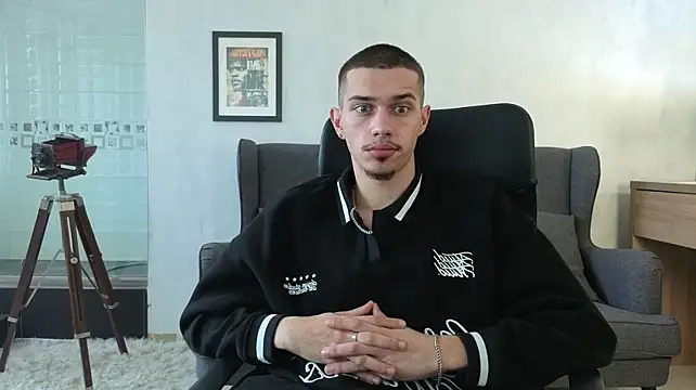 Chatroom XXX en direct de KaydenDrew