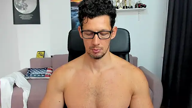 BrutusK08 Chat XXX live