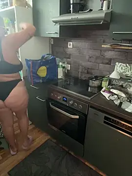 Show de CurvyyMomy na webcam