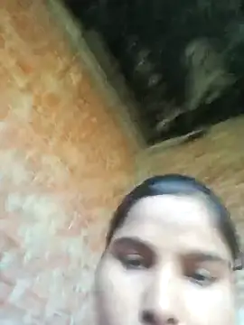 Chat +18 de navyasharma89 ao vivo