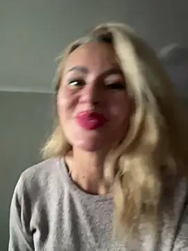 Chat +18 de Tania201243 ao vivo