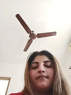 Chat +18 de Sanaya_Gil ao vivo