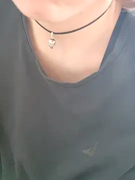 Chat +18 de Aashikalaa ao vivo