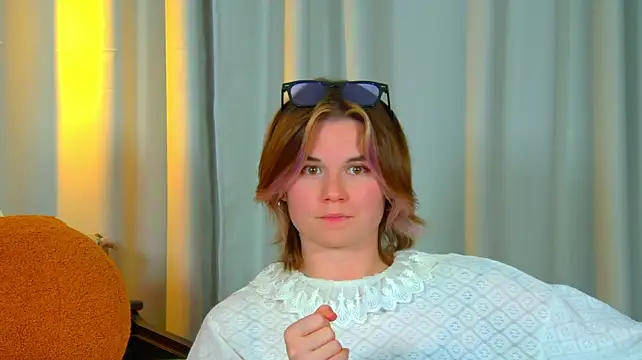AliceAllard XXX чат на живо