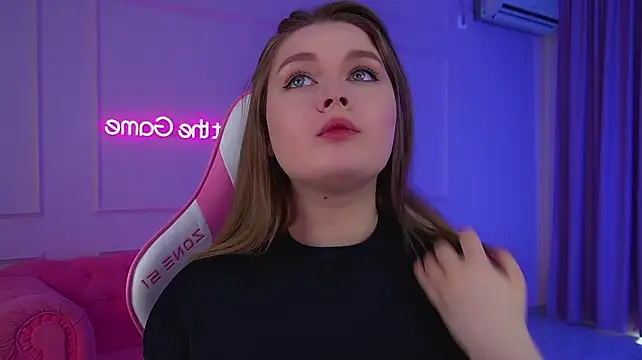 CrystalLyons live XXX chat