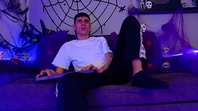 BryanGrey__ XXX чат на живо