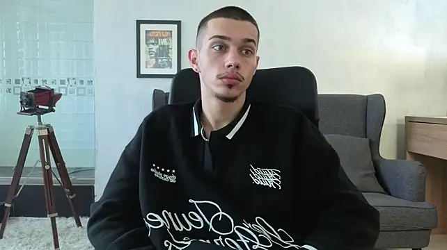 XXX chat uživo modela KaydenDrew