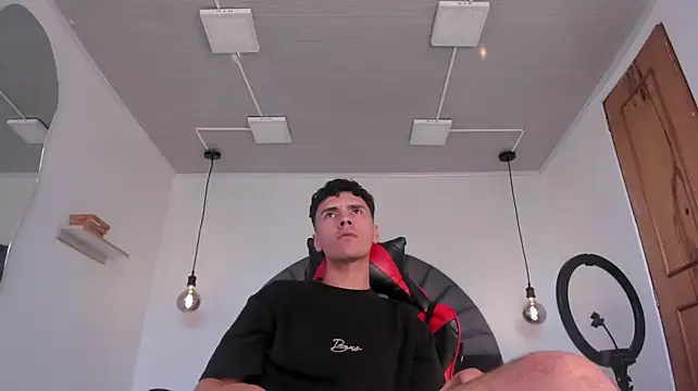 Chat +18 de MaxLeons ao vivo
