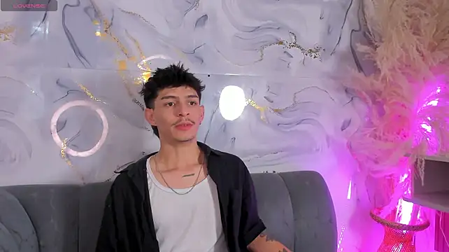_IanLark webcam show