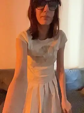 YankiGirl Adlı Modelin Canlı XXX Sohbeti