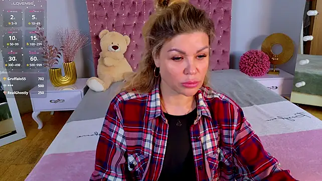 Eloises' Live XXX Chat