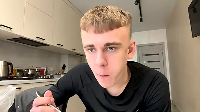 XXX chat uživo modela SoloFury