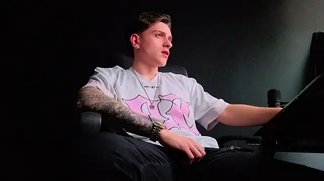 FelixStarkk live XXX chat