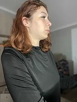 LynaFrost's Live XXX Chat